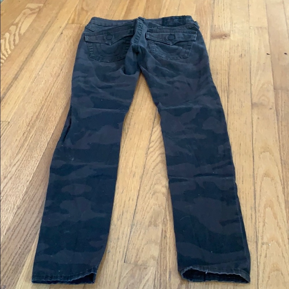 True Religion size 25 camo skinny jeans - Picture 4 of 5